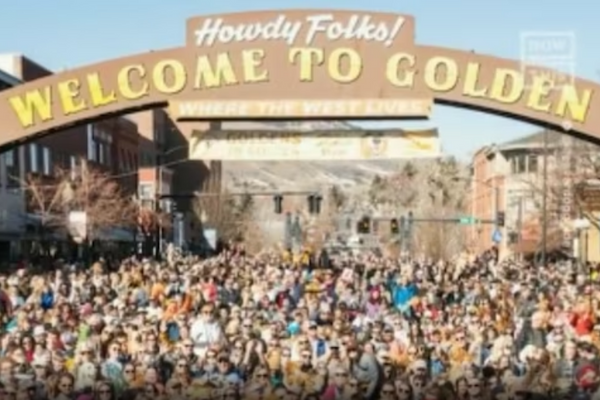 ‘Goldens in Golden’